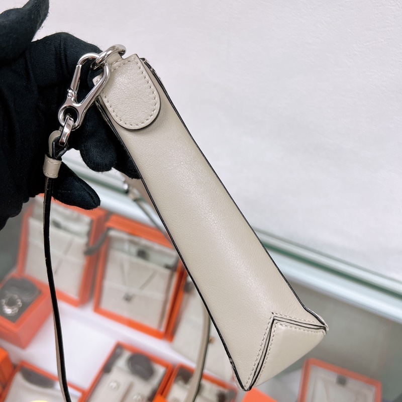 Loewe puzzle 灰綠幾何手拿包/腋下包-5