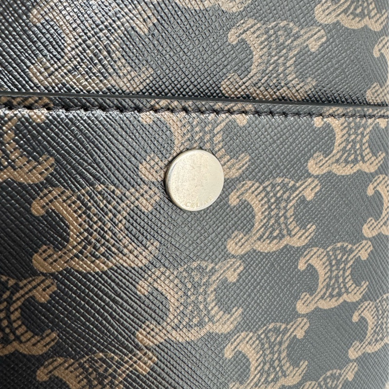 celine滿版pvc後背包-21