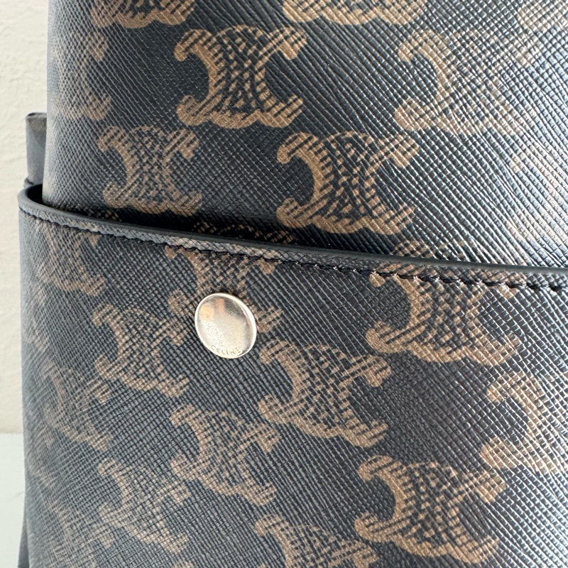 celine滿版pvc後背包-23