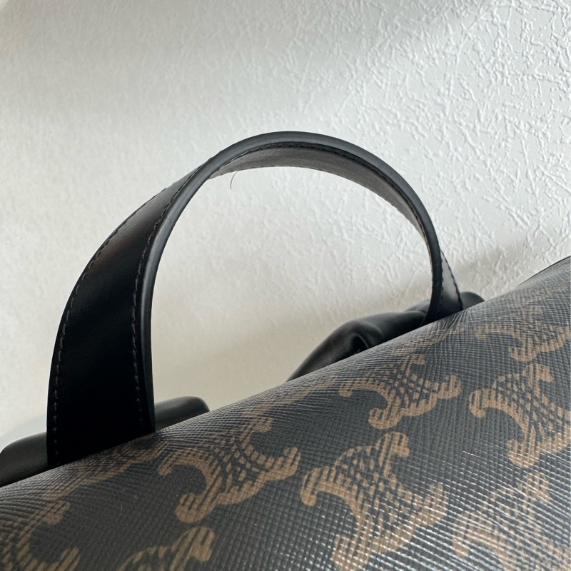 celine滿版pvc後背包-48