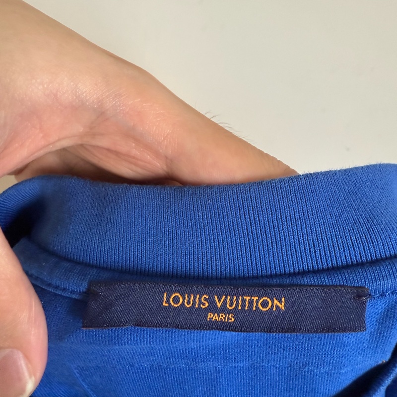 LV 浮雕logo短袖-2