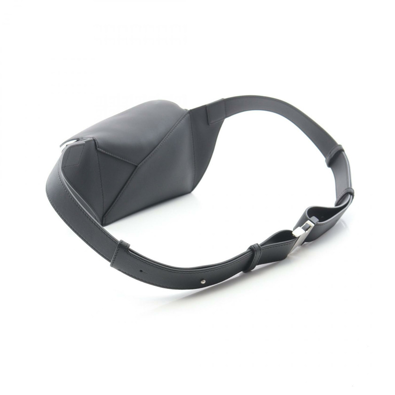 LOEWE Puzzle Bum 迷你斜背包 B510EB1X031100 皮革黑色 全新-1