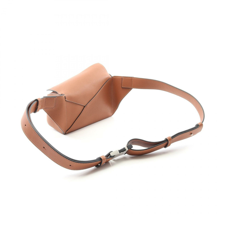 LOEWE Puzzle Bum 迷你腰包 B510EB1X032530 皮革棕色全新女款-1