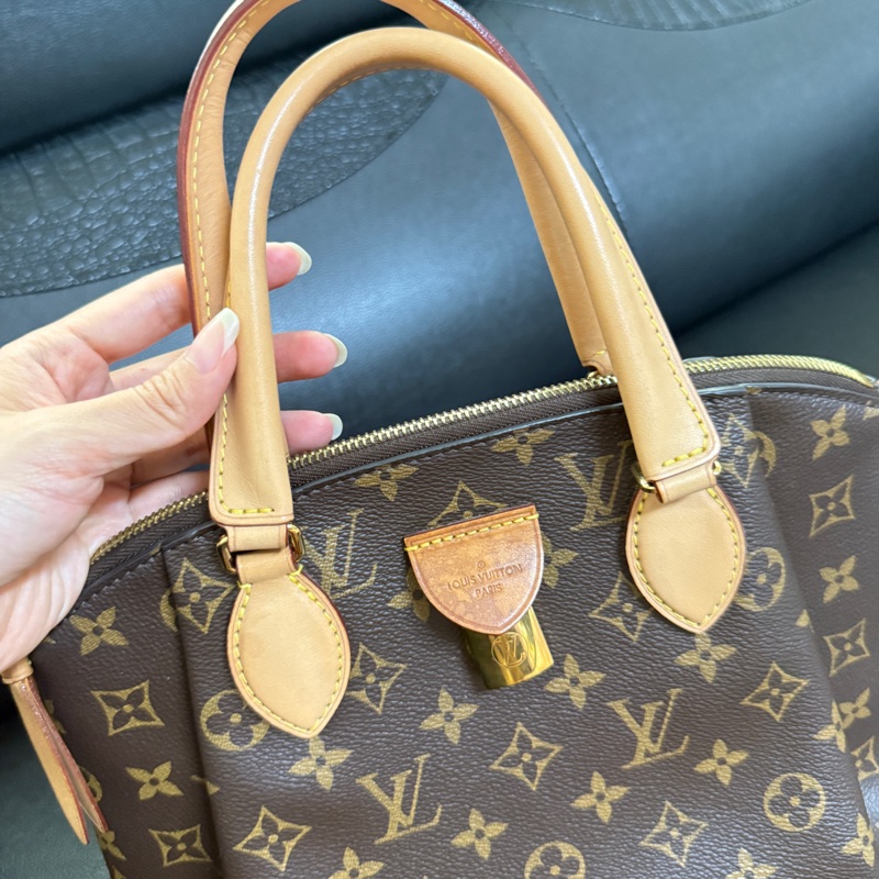 lv 媽咪的愛 很好用💖沒有出了 兩用可以放長夾-3