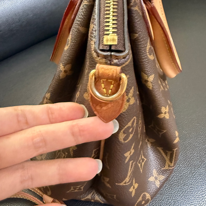 lv 媽咪的愛 很好用💖沒有出了 兩用可以放長夾-8
