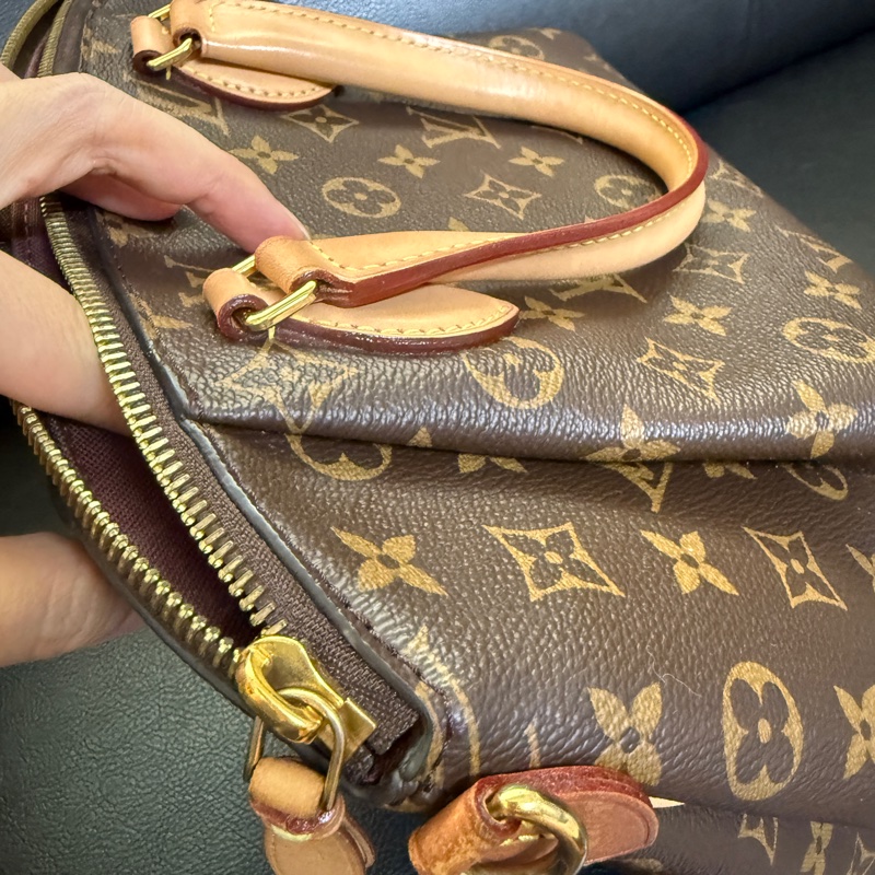 lv 媽咪的愛 很好用💖沒有出了 兩用可以放長夾-12