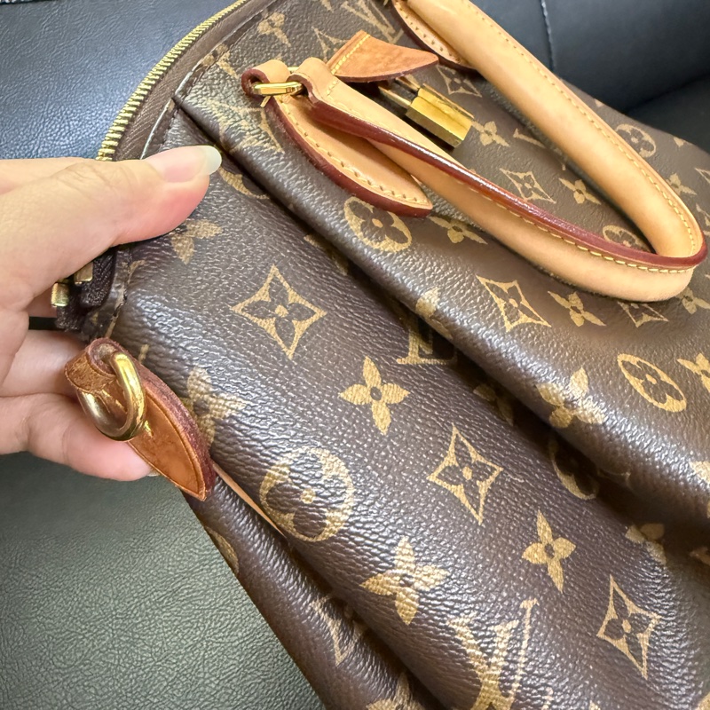 lv 媽咪的愛 很好用💖沒有出了 兩用可以放長夾-14