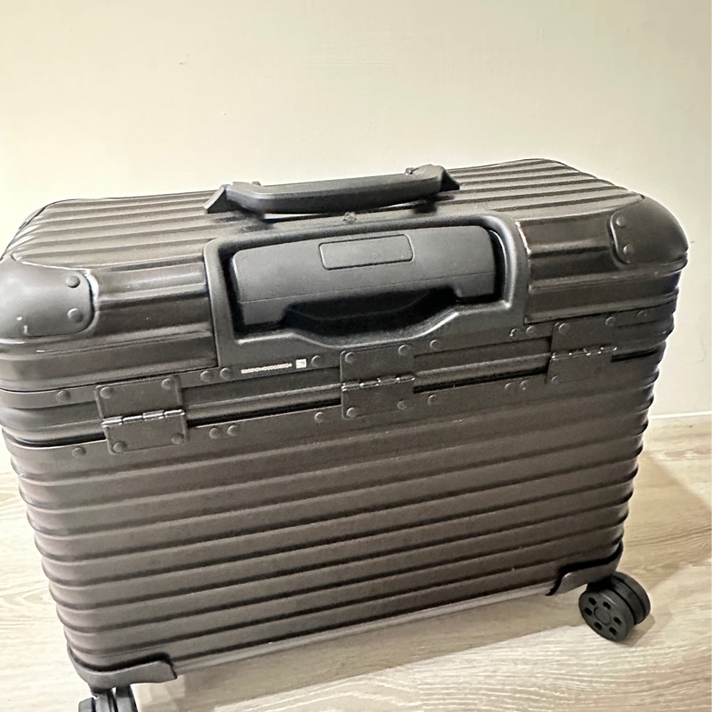✨ RIMOWA pilot 機長箱｜黑色｜只用過一次｜幾乎全新 ✨-7