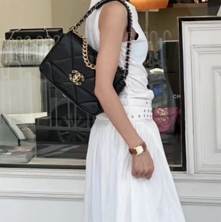 Chanel 香奈兒19bag 小號 黑金 山羊皮 26*16*9 晶片款-5