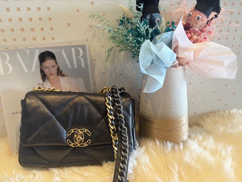 Chanel 香奈兒19bag 小號 黑金 山羊皮 26*16*9 晶片款-7