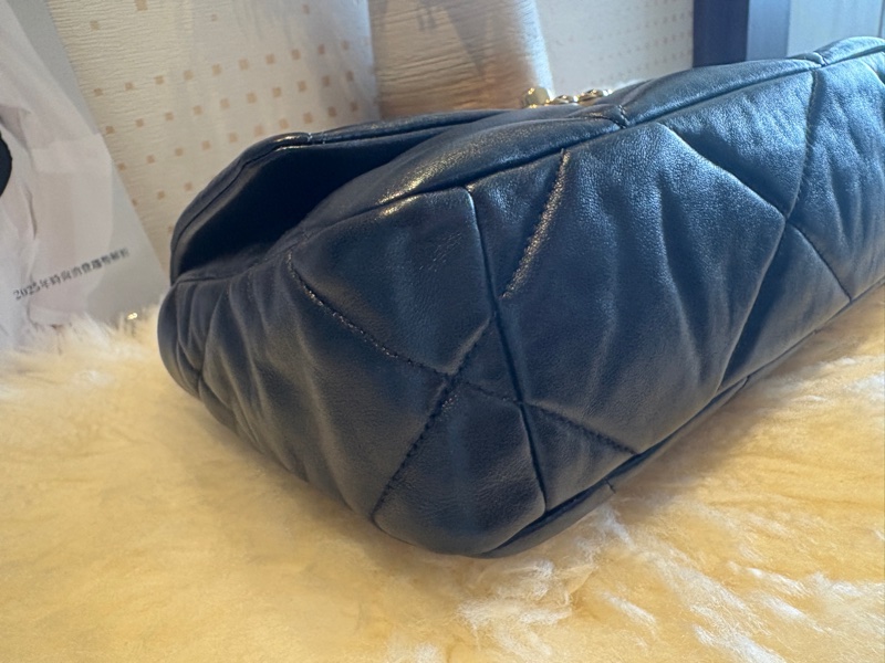 Chanel 香奈兒19bag 小號 黑金 山羊皮 26*16*9 晶片款-11