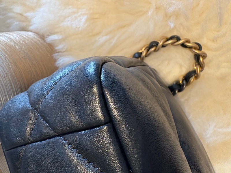 Chanel 香奈兒19bag 小號 黑金 山羊皮 26*16*9 晶片款-12