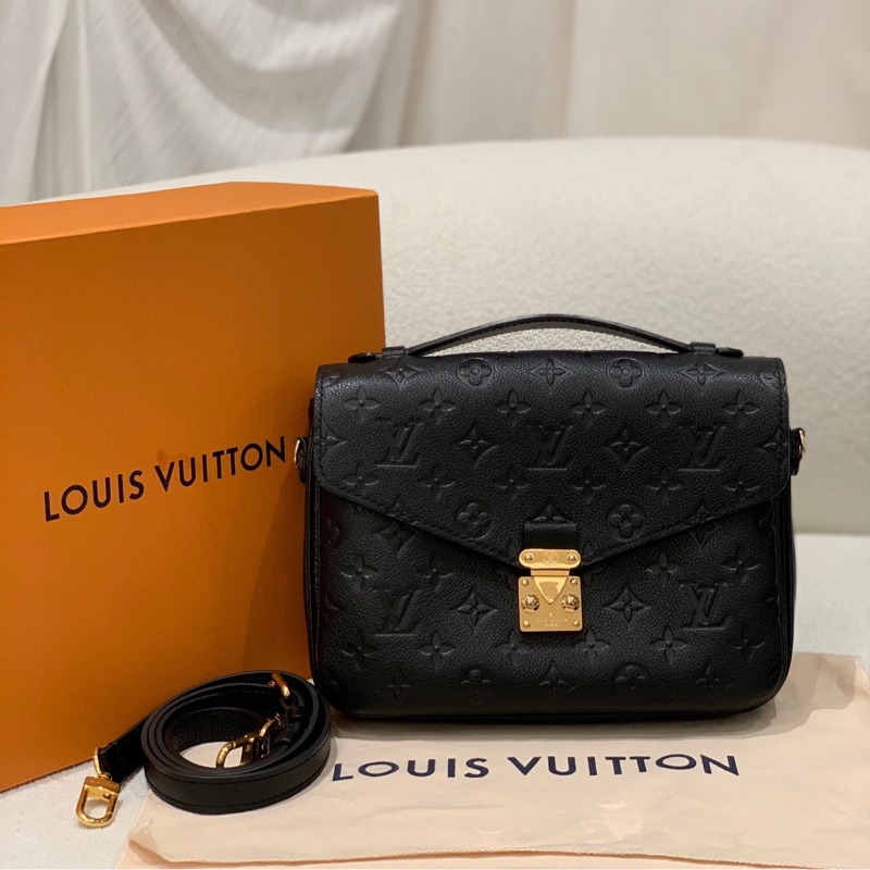 LV 路易威登 郵差斜挎包 常規 女款 黑色 芯片款 尺寸約25x7x19cm~-0