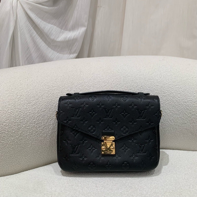 LV 路易威登 郵差斜挎包 常規 女款 黑色 芯片款 尺寸約25x7x19cm~-1