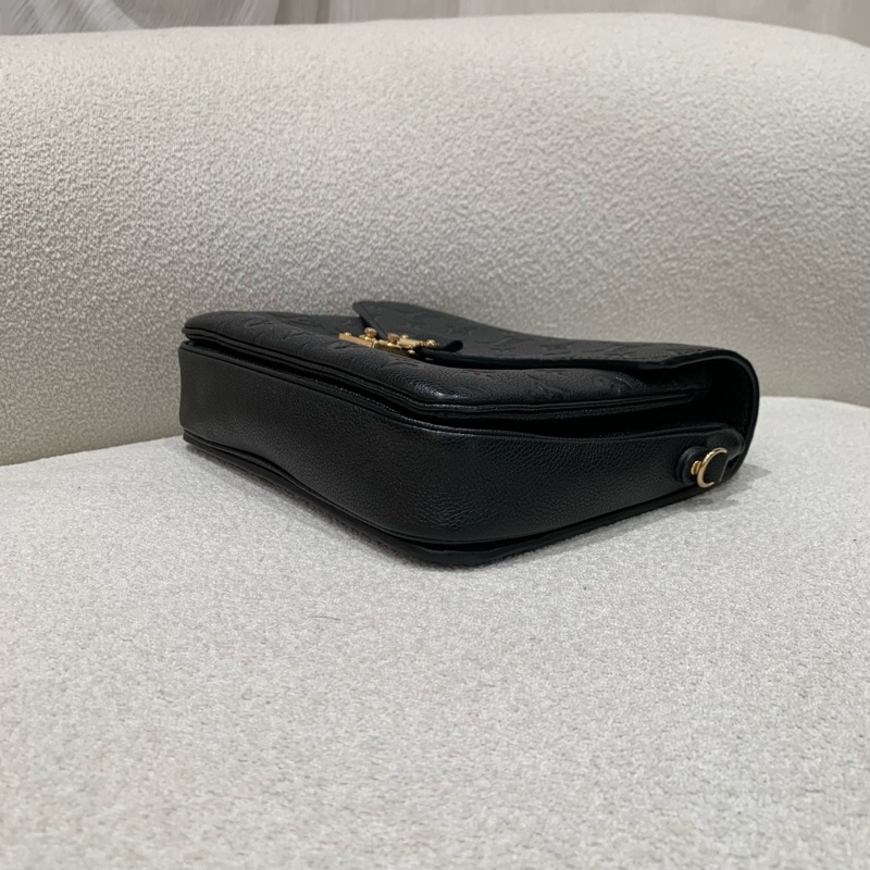 LV 路易威登 郵差斜挎包 常規 女款 黑色 芯片款 尺寸約25x7x19cm~-7