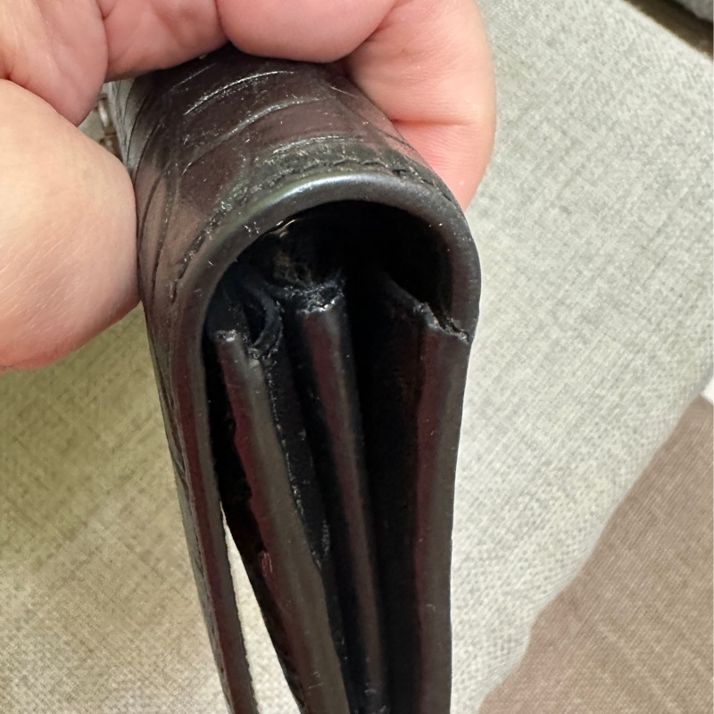 YSL鱷魚壓紋大長夾，18卡 二手正品-23