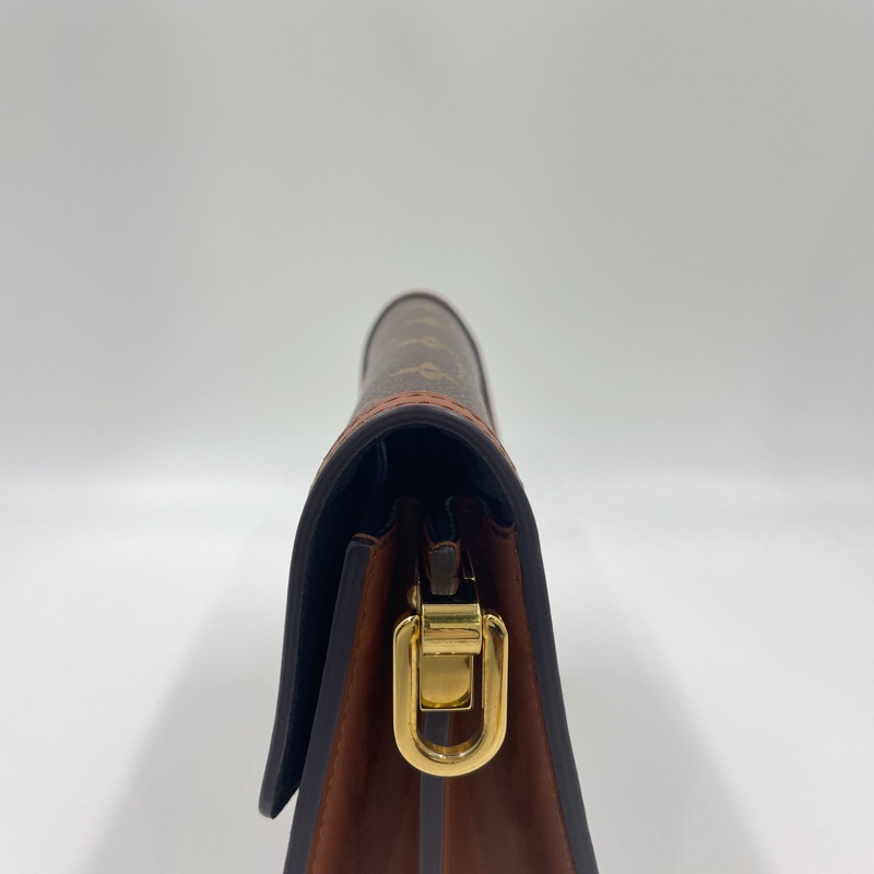 LV Dauphin-18