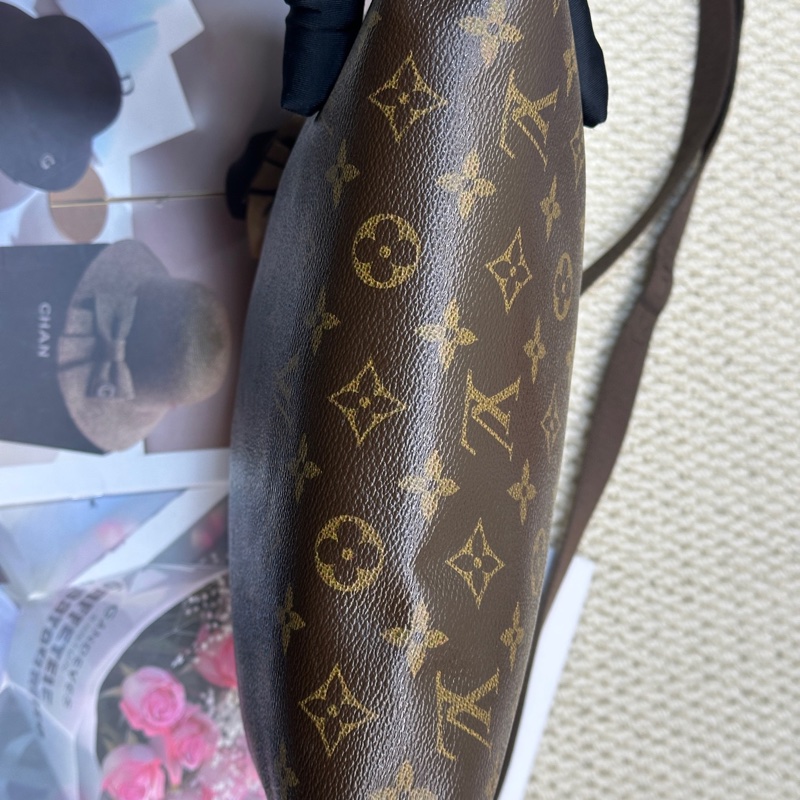 Lv 中古 郵差斜挎包 尺寸約25×26cm~-5
