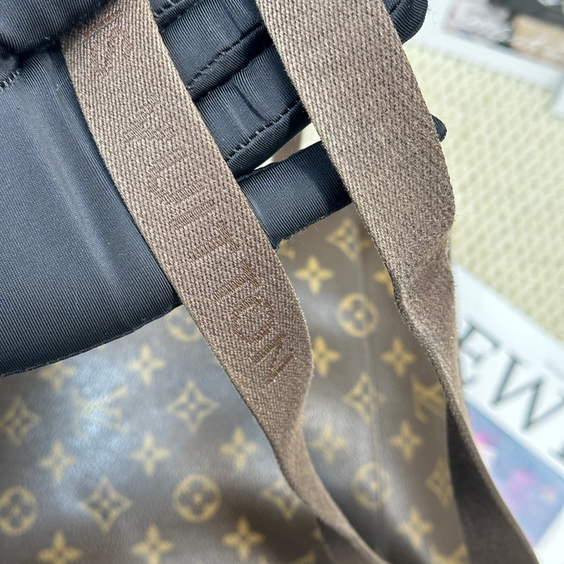 Lv 中古 郵差斜挎包 尺寸約25×26cm~-13