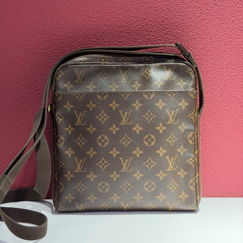 Lv 中古 郵差斜挎包 尺寸約25×26cm~-1