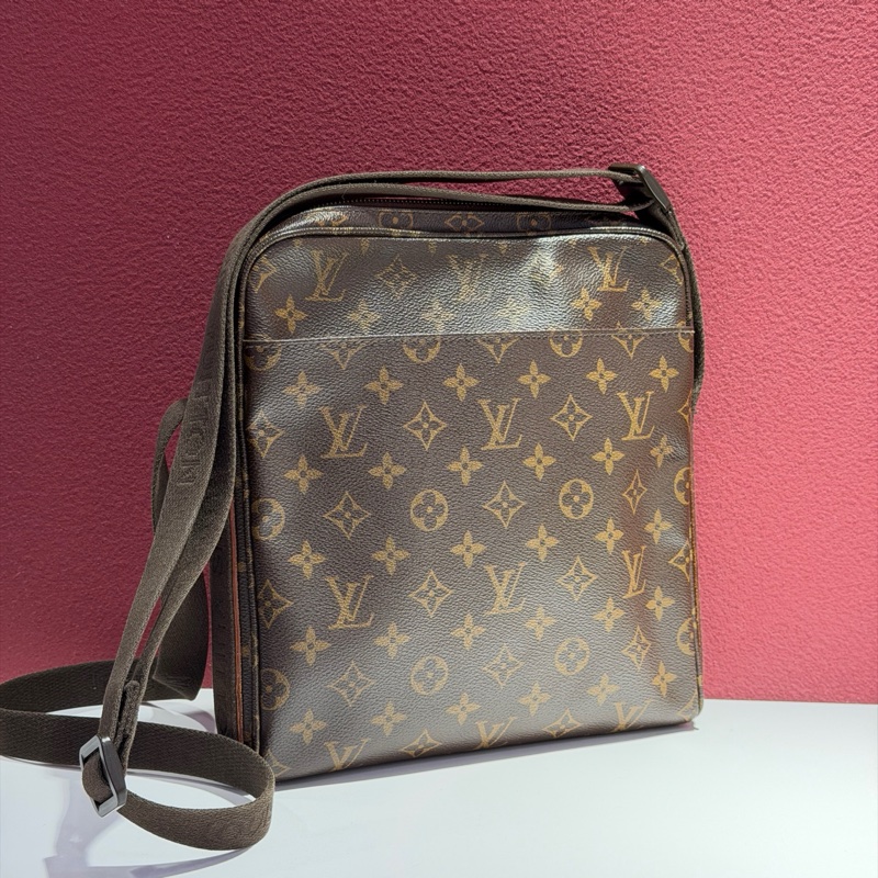 Lv 中古 郵差斜挎包 尺寸約25×26cm~-2