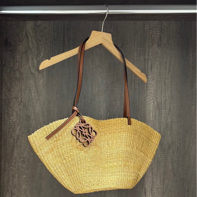 LOEWE草編包-1