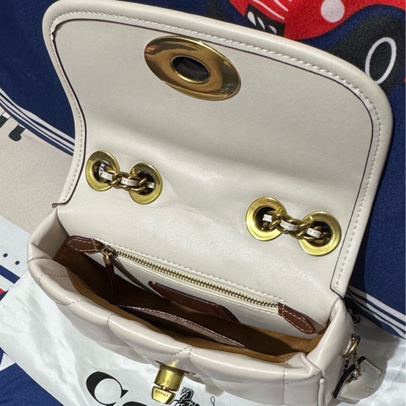 COACH羊皮菱格單肩斜背包(小號,白色)-3