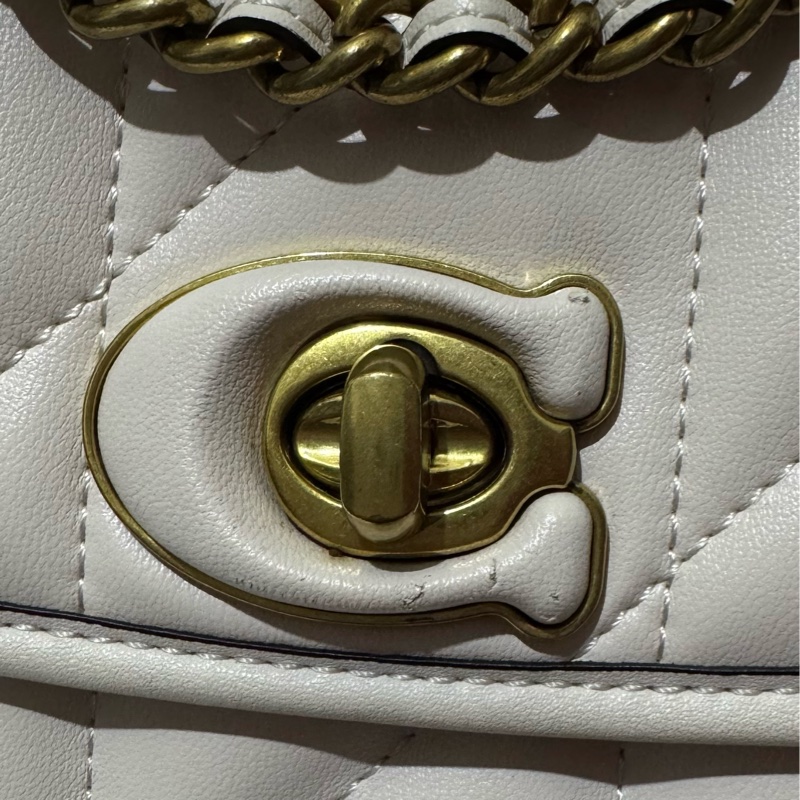 COACH羊皮菱格單肩斜背包(小號,白色)-11