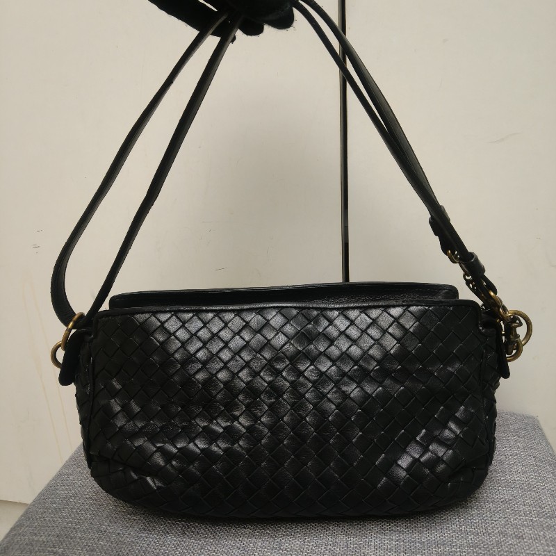 🔥衝破200銷售🔥【限時降價回饋至9/21】㊣✨Bottega Veneta ✨寶緹嘉 BV 羊皮 黑色 編織 雲朵包 肩背包 手提包 編織包 斜背包/二手包/二手精品/保證正品🌳二手樹屋🌳-1