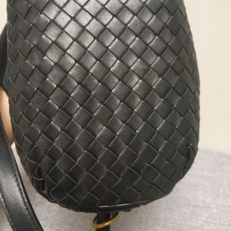 🔥衝破200銷售🔥【限時降價回饋至9/21】㊣✨Bottega Veneta ✨寶緹嘉 BV 羊皮 黑色 編織 雲朵包 肩背包 手提包 編織包 斜背包/二手包/二手精品/保證正品🌳二手樹屋🌳-11