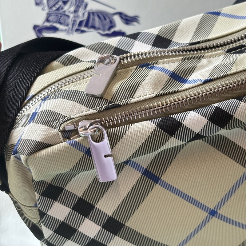 Burberry經典格紋騎士標誌肩背包，相機包(青苔色）-11