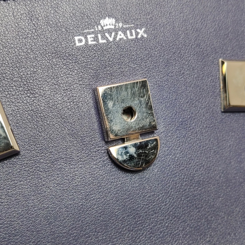 議價私我💼 超優Delvaux Tempete 中號牛皮純色 T 形翻蓋單肩包-14