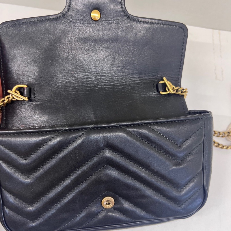 Gucci古馳馬蒙Marmont mini迷你鏈條包黑色配金色雙G扣 斜背包-5
