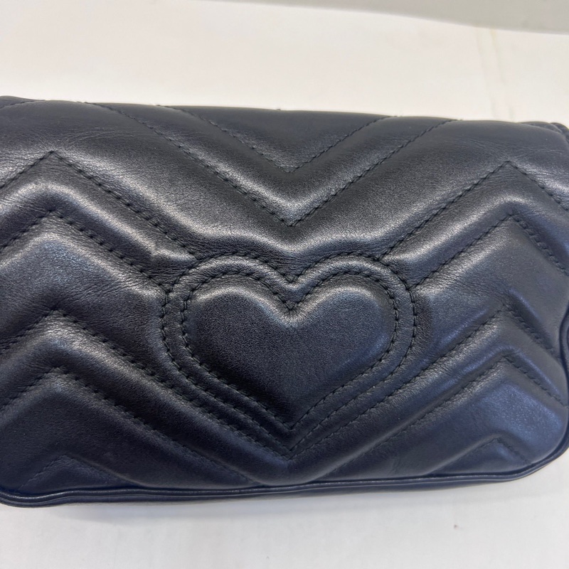 Gucci古馳馬蒙Marmont mini迷你鏈條包黑色配金色雙G扣 斜背包-7