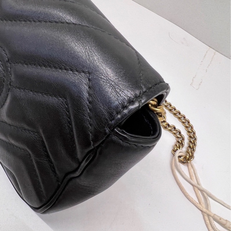 Gucci古馳馬蒙Marmont mini迷你鏈條包黑色配金色雙G扣 斜背包-8