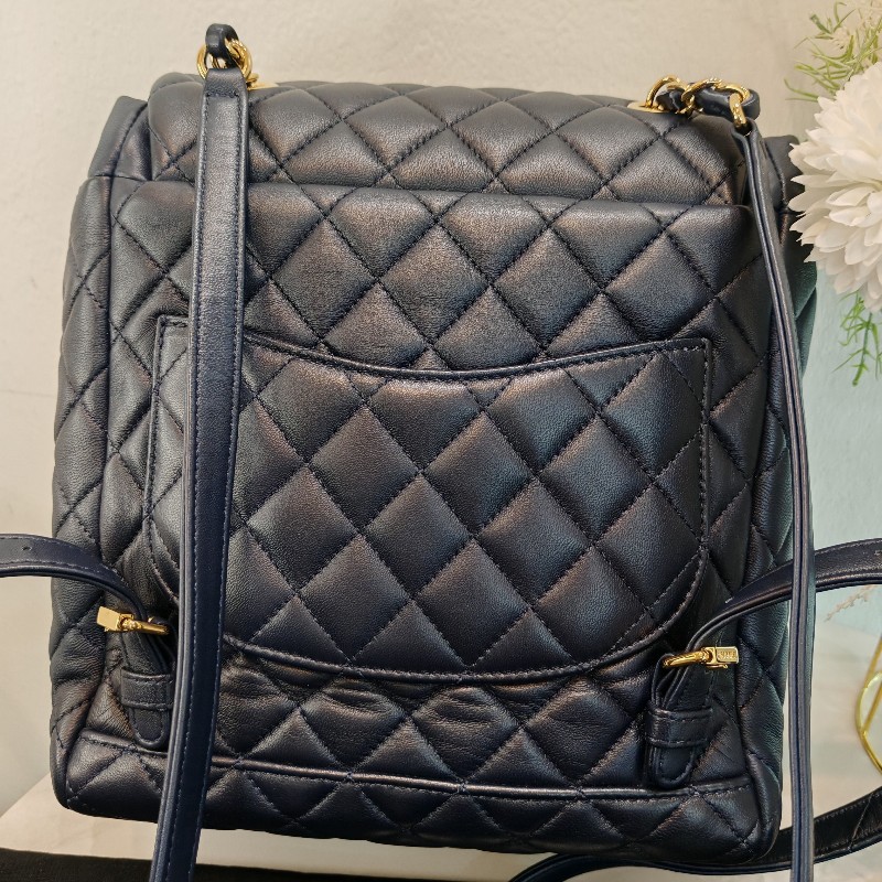 Chanel Urban spirit backpack Navy colour-7