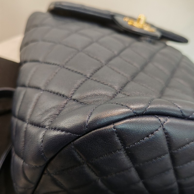 Chanel Urban spirit backpack Navy colour-9