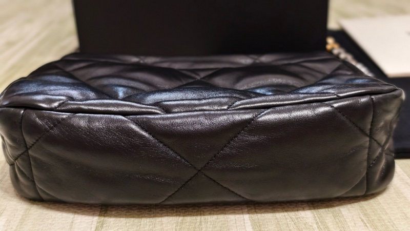CHANEL經典19小羊皮翻蓋轉扣雙色鏈袋手提斜背包(26公分)-2