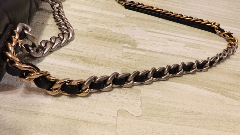 CHANEL經典19小羊皮翻蓋轉扣雙色鏈袋手提斜背包(26公分)-3