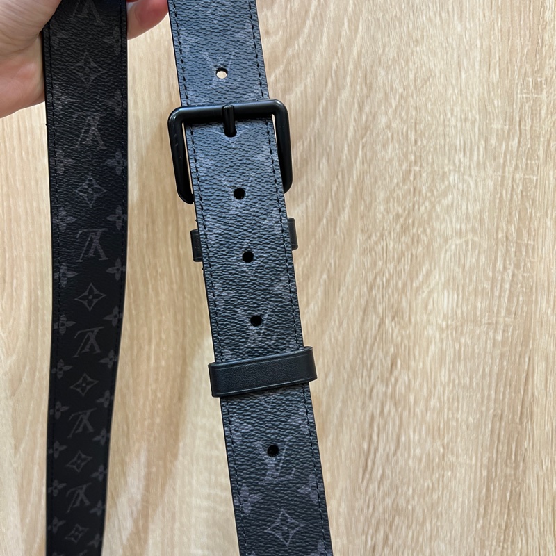 LV 原花黑牛皮邊Cruiser斜背郵差包M57966-10