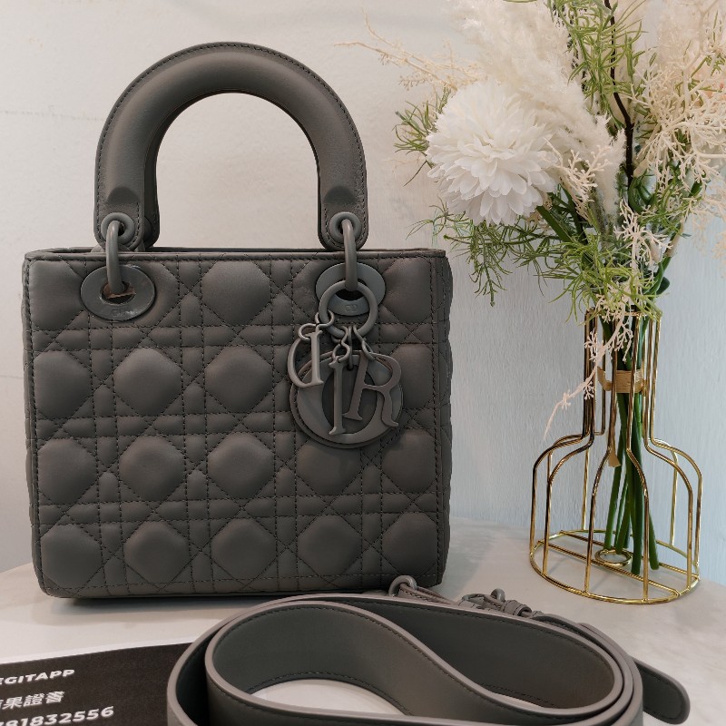 Dior Lady Dior 磨砂牛皮四格款-0