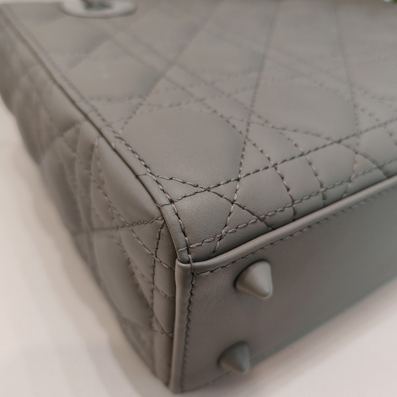 Dior Lady Dior 磨砂牛皮四格款-11