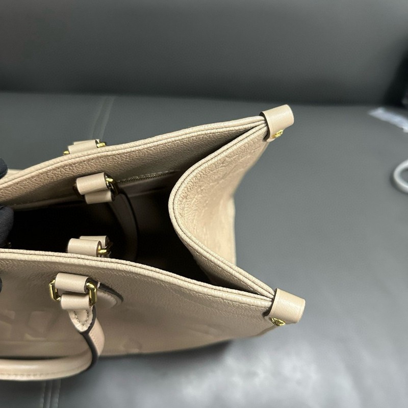 LV onthego medium 全皮大象灰 中號-14