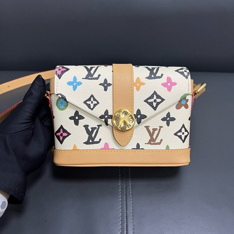 LV Tyler 聯名小狗郵差包-1