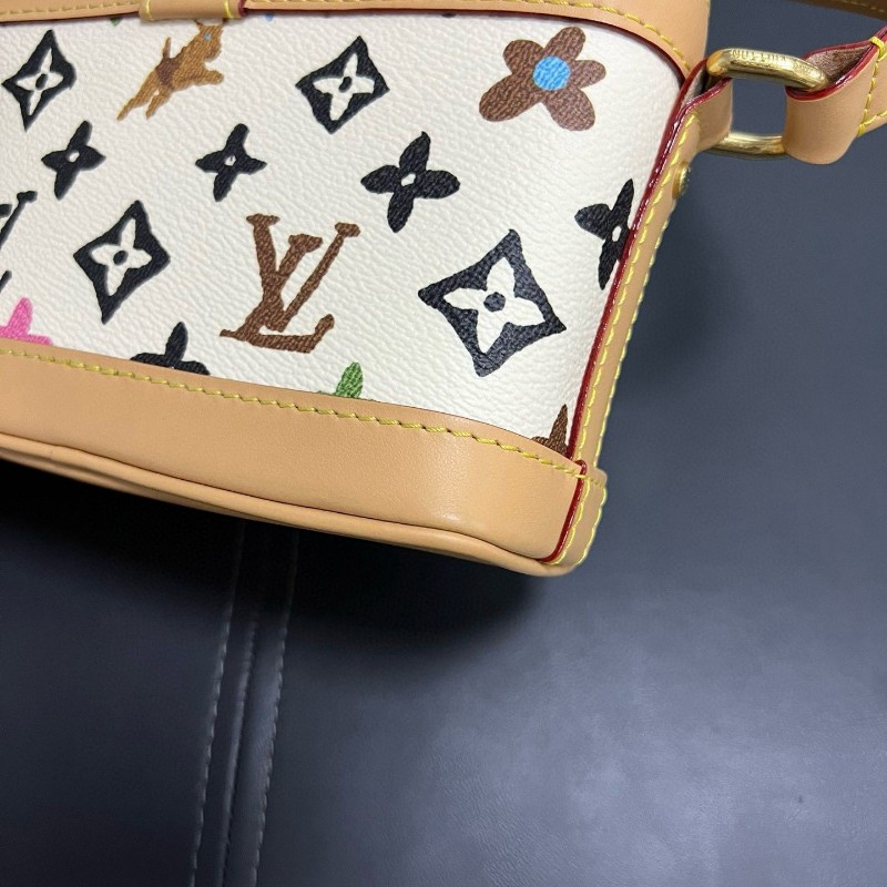 LV Tyler 聯名小狗郵差包-7