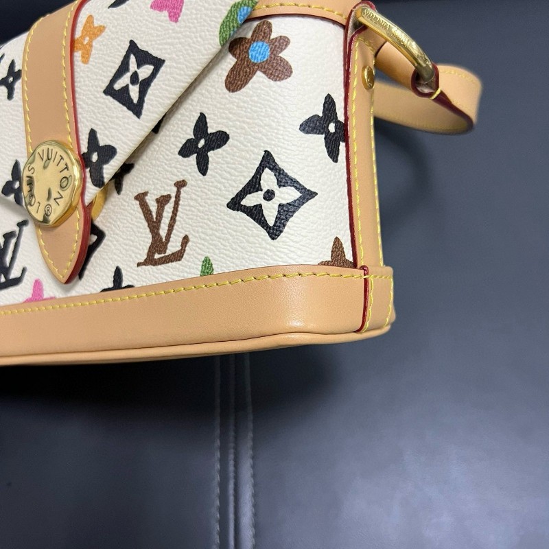 LV Tyler 聯名小狗郵差包-9
