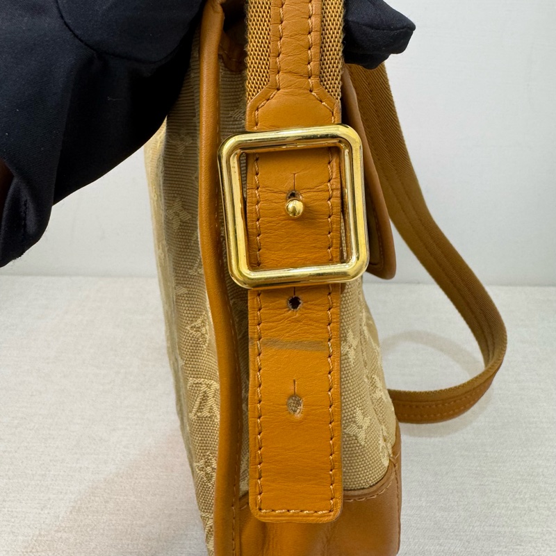 Louis Vuitton 黃色丹寧拼焦糖皮革斜背包-19