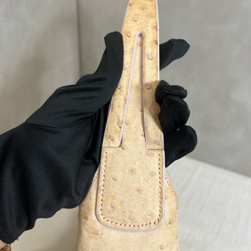 TOD'S 膚色液下包-11