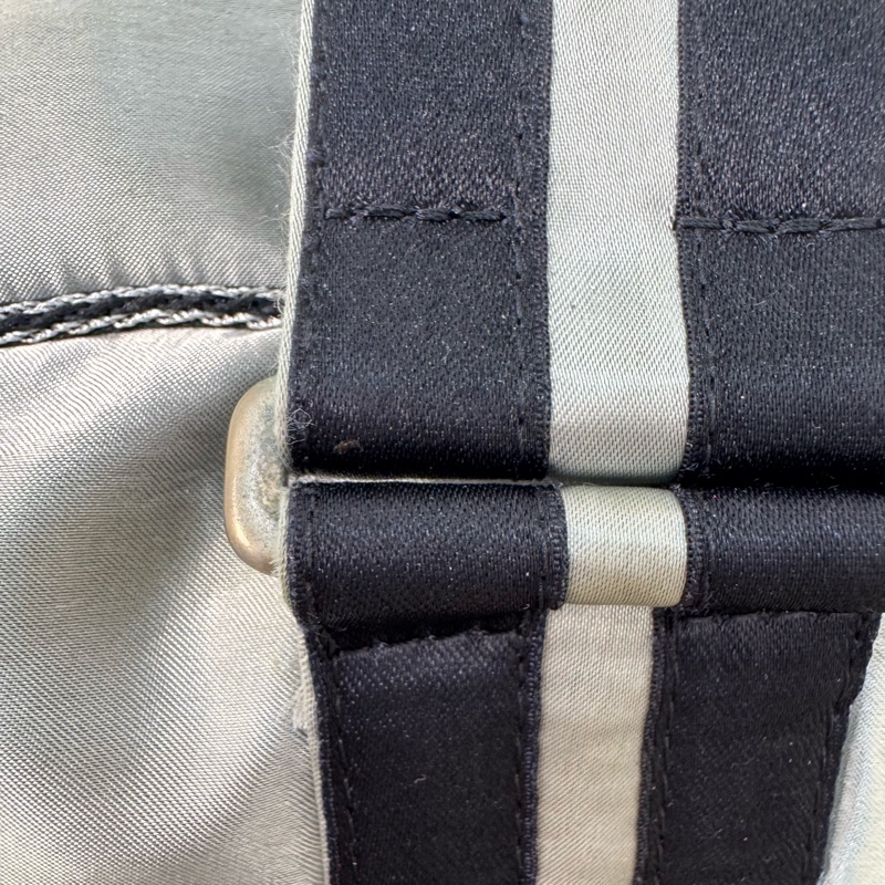 Chanel 太空銀方標旅行包-29