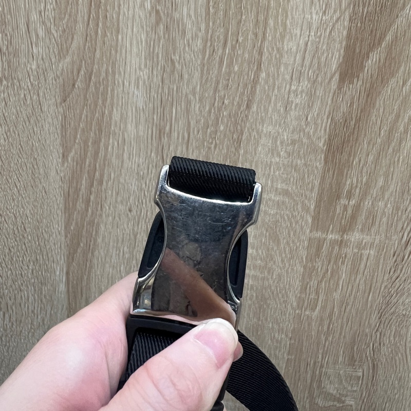 LV 黑Taiga牛皮銀釦Outdoor胸口腰包M44348-11